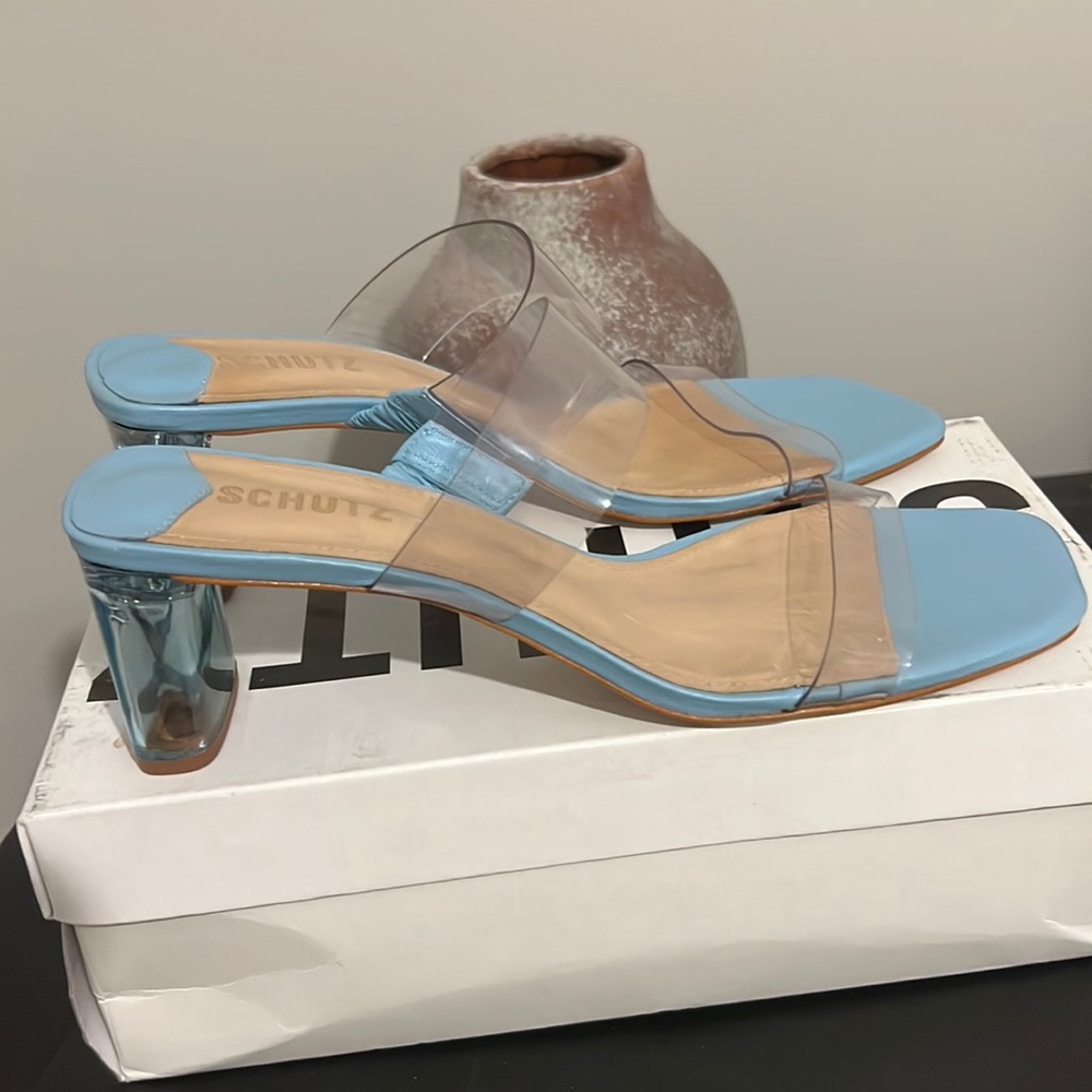 Blue shutz heel